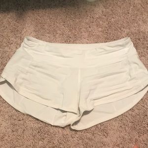 white lululemon shorts